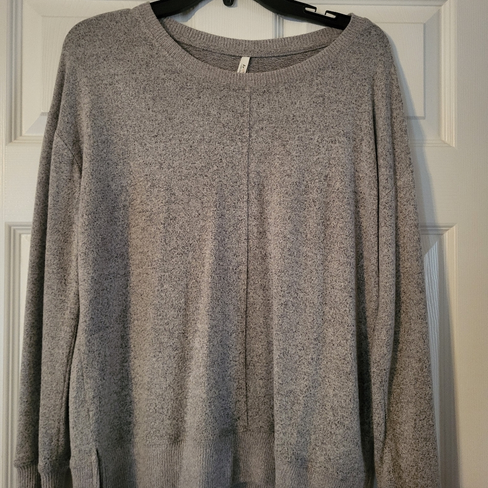 Gray Sweater, Small - Picture 4 of 6